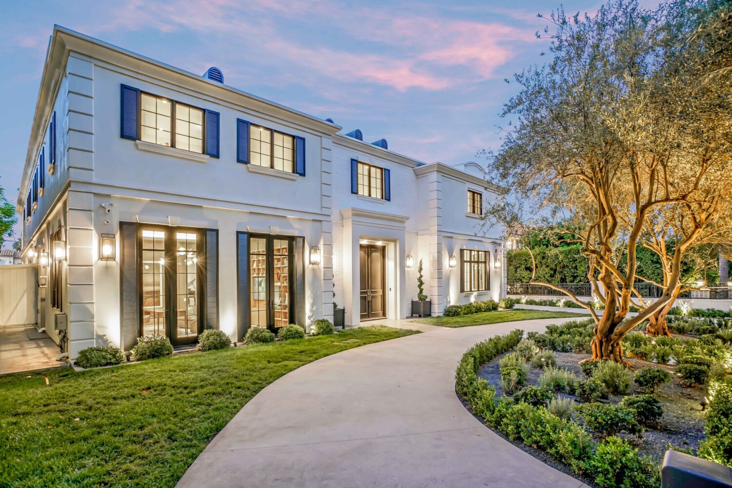 Unparalleled Luxury for Your Corporate Gathering