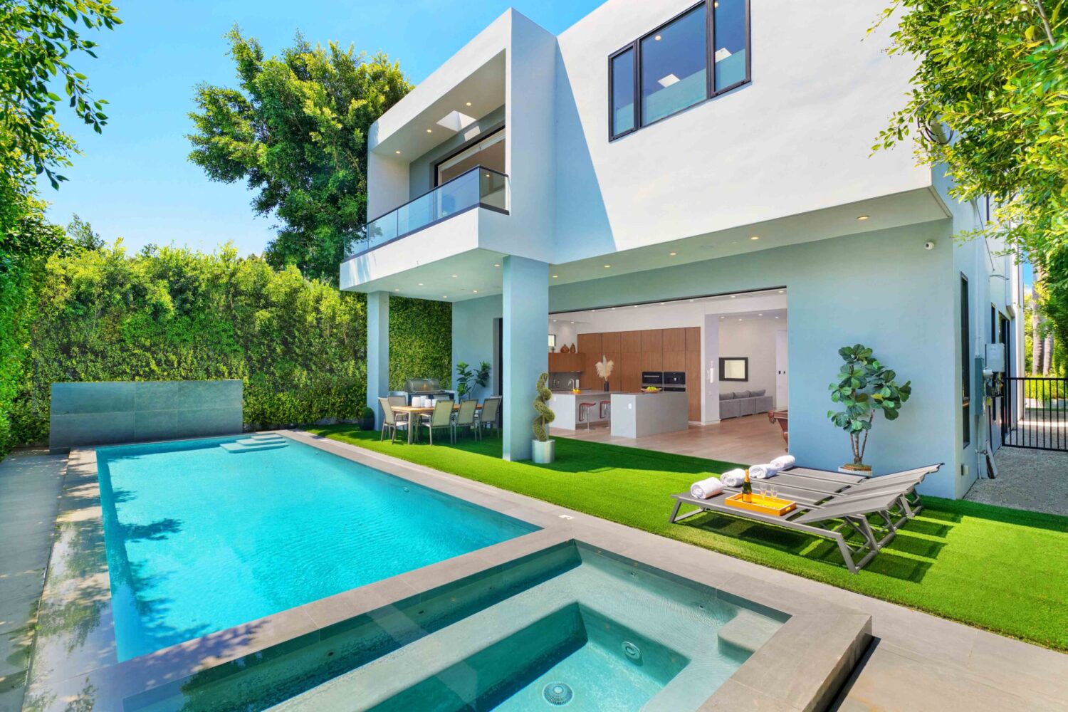 Villa Javu los angeles