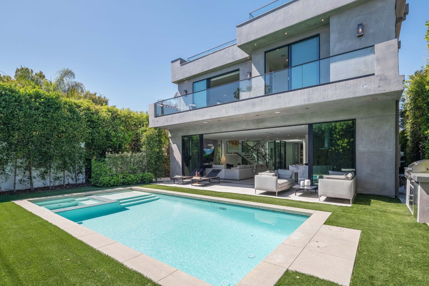 Villa Bond los angeles