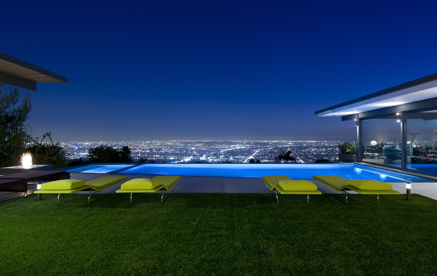 Villa Pasha. How to Book a Villa in Los Angeles: A Step-by-Step Guide