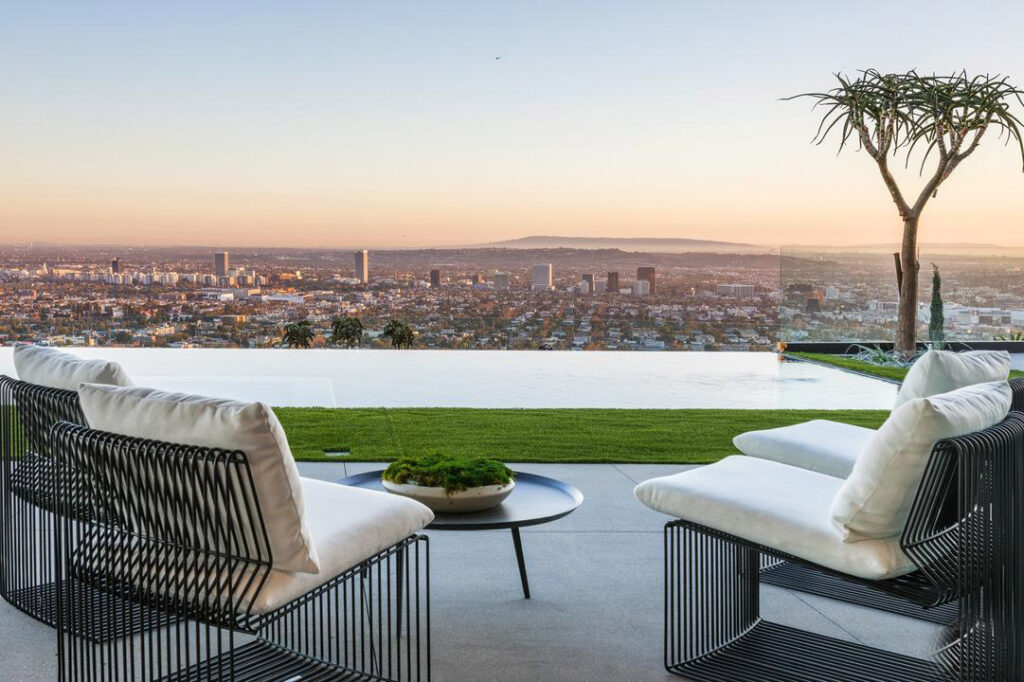 Insurance Housing Options in Los Angeles for Displaced Homeowners