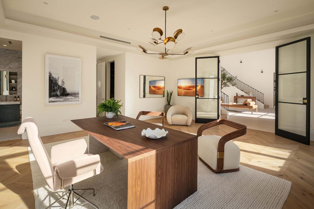 Best places to stay in California, Beverly Hills. Luxury Los angeles getaways and mansion rentals. Mansions for rent in LA. 5 to 8 bedroom luxury home rentals by owners. Top 5 luxury escapes California. Coolest Airbnbs In Los Angeles. Los Angeles Vacation Rentals by Luxjb.