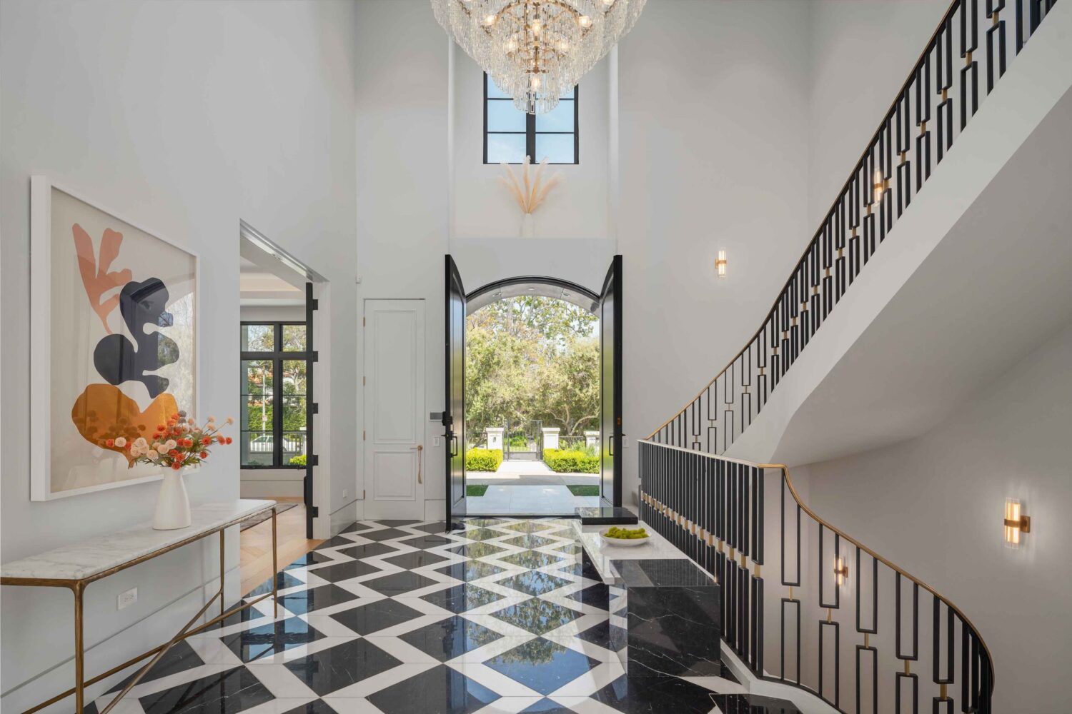 Villa Mandarin by LuxJB. New, Fully Furnished Ultra-Luxury Mansion Rental in Beverly Hills Flats. Best Airbnb Mansion rentals in LA
