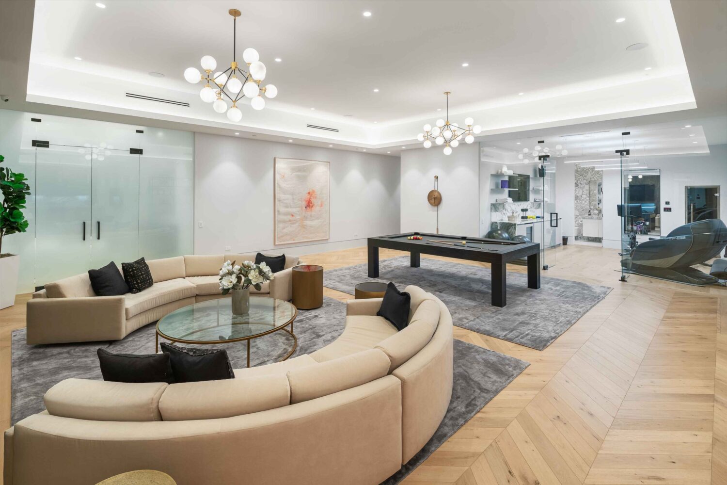 Villa Mandarin by LuxJB. New, Fully Furnished Ultra-Luxury Mansion Rental in Beverly Hills Flats. Best Airbnb Mansion rentals in LA