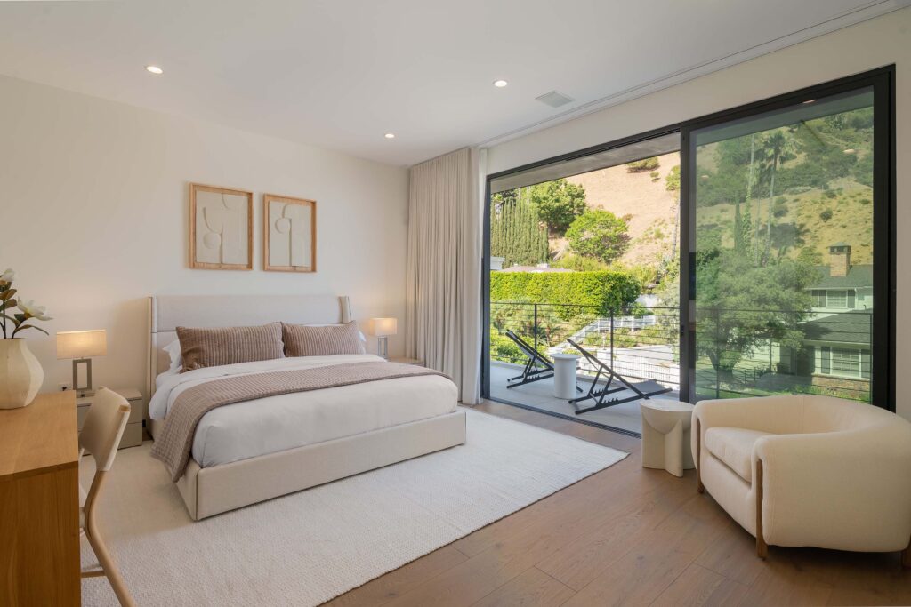 Luxury Hollywood Hills Vacation Rental with views. Villa Alfi by LuxJB.