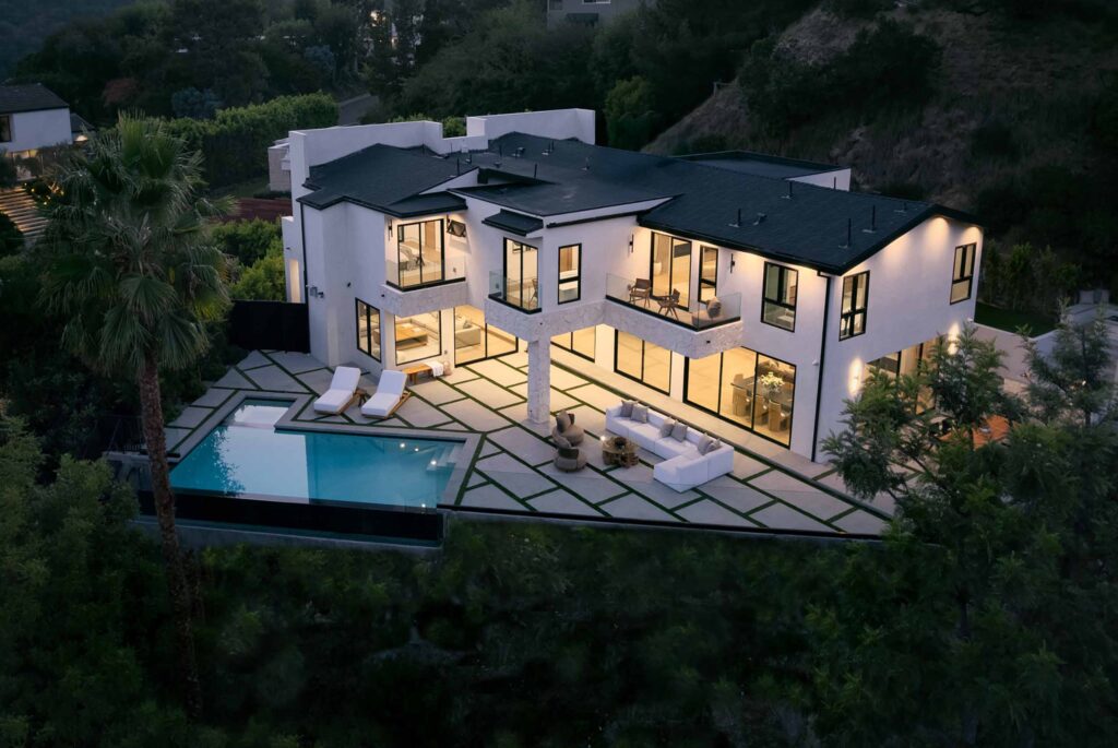Villa Gina by LuxJB: Hollywood Hills. Steps from Sunset Plaza.