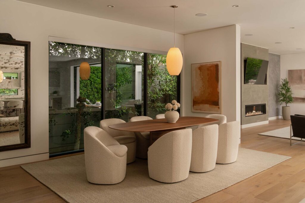 Villa Fendi by LuxJB. 5 Bedroom vacation villa rental with pool in Los Angeles